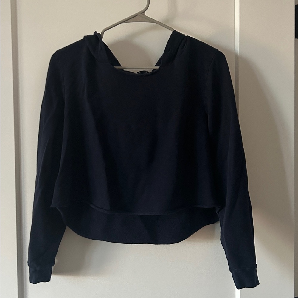 Aritzia TNA raw edge cropped hoodie - navy